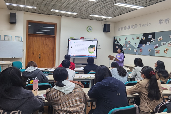 0aa031556f8844a790f21132b211d3b6.jpg 会议现场.jpg