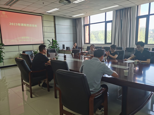 3f516077112547449b09fa3a8c034d1d.jpg 比赛现场_副本.jpg